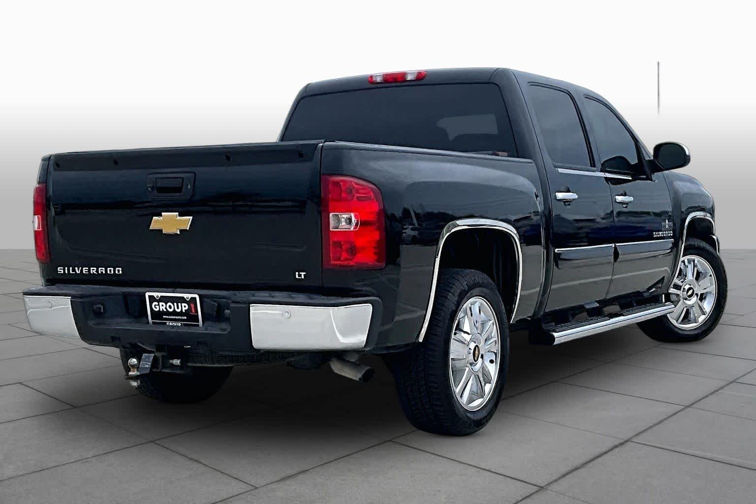 Used 2013 Black Chevrolet LT image 12