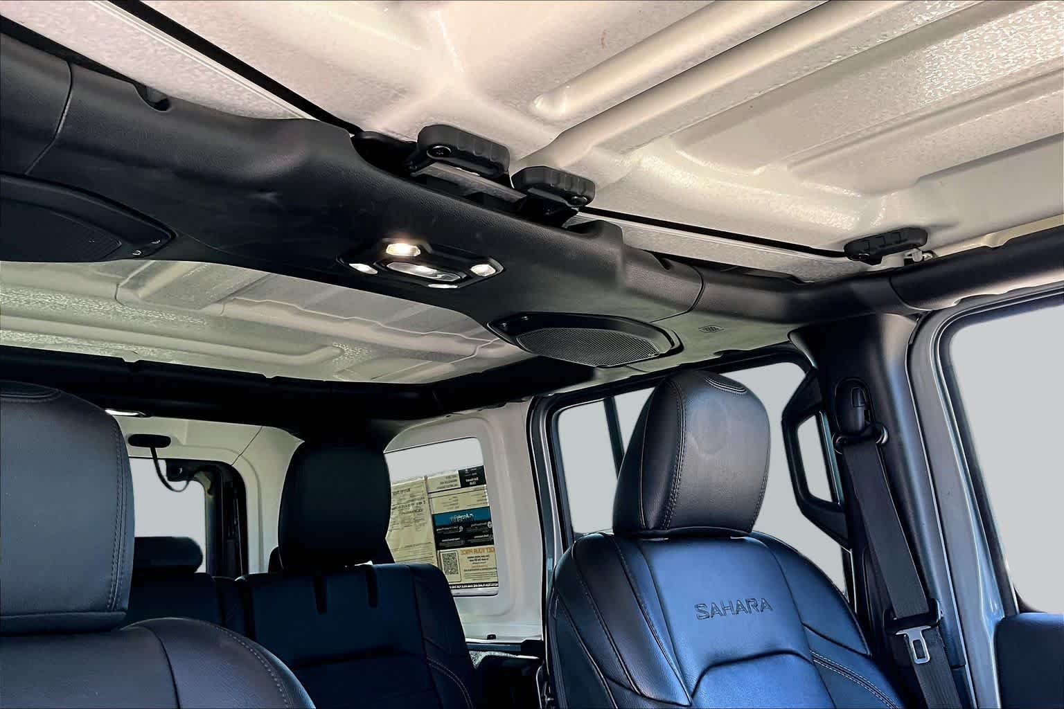 Used 2021 Billet Silver Metallic Clearcoat Jeep Unlimited Sahara image 13