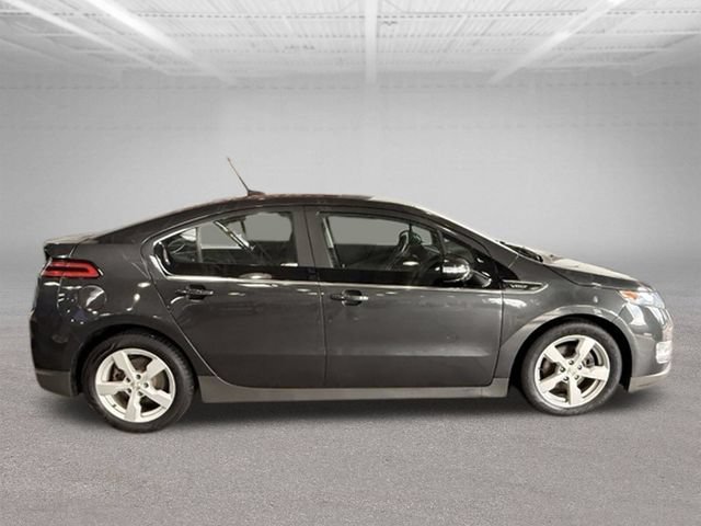 Used 2014 ASHEN GREY METALLIC Chevrolet STD image 25