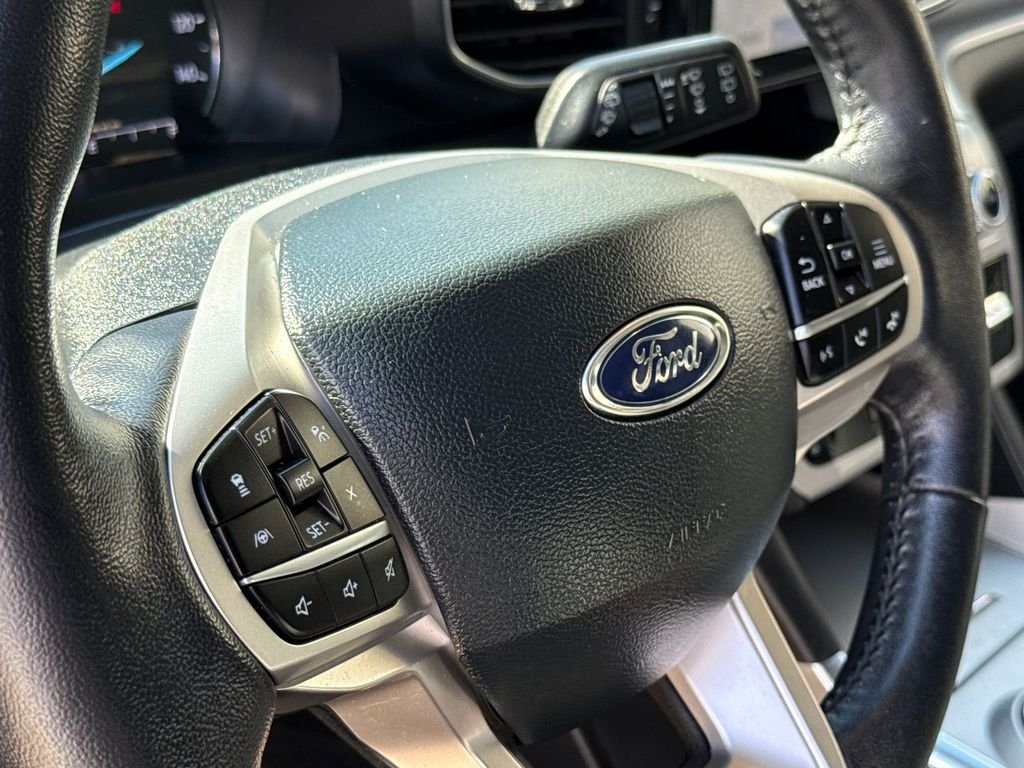 Used 2023 Black Ford XLT image 29