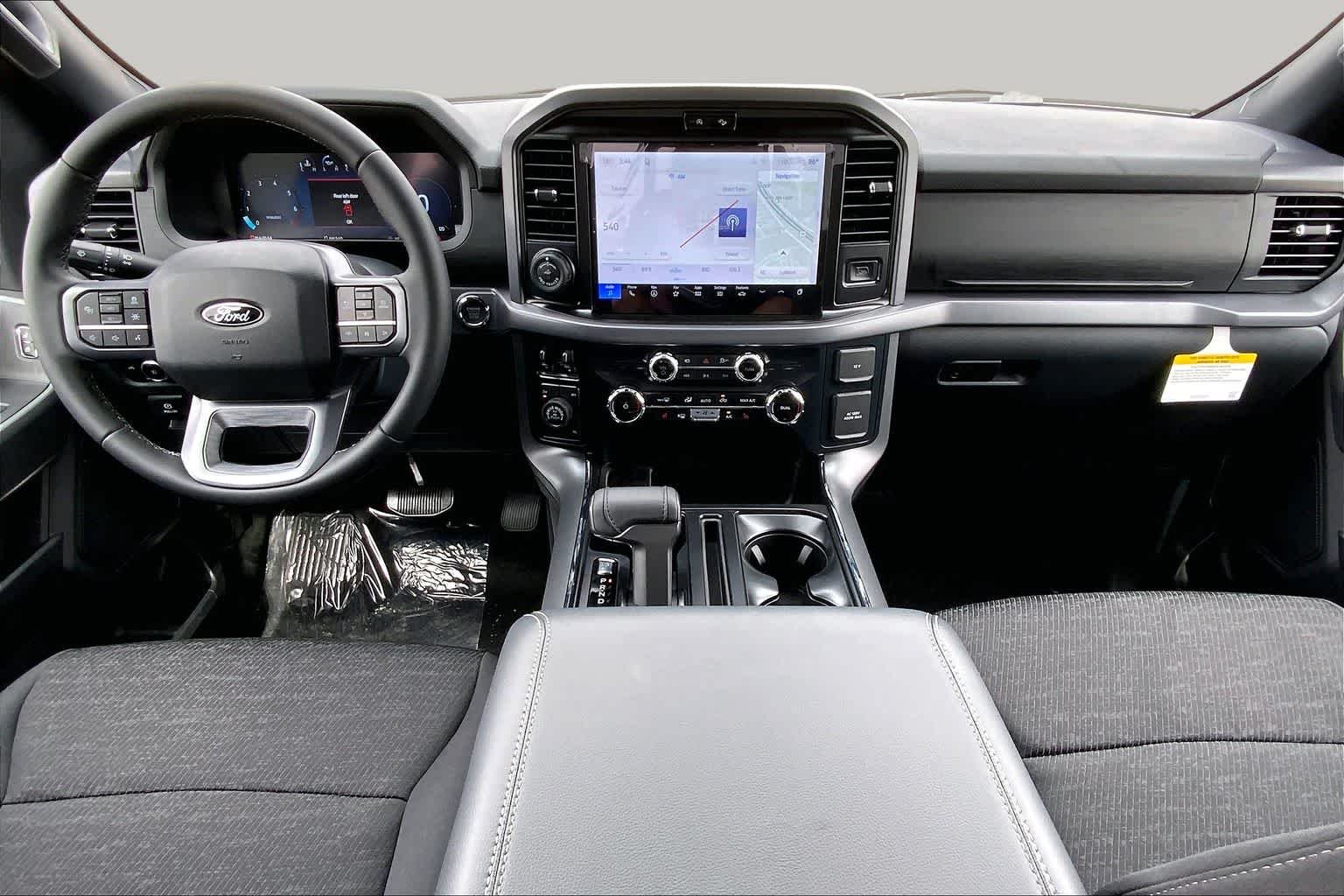 New 2026 Oxford White Ford XLT image 5