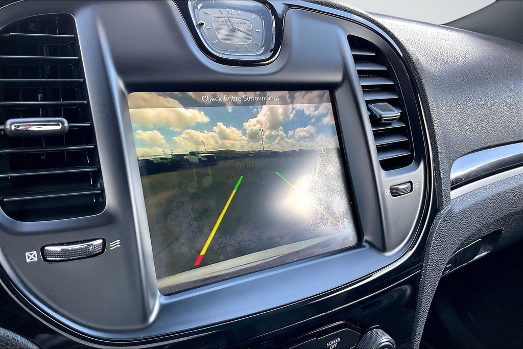 Used 2019 White Chrysler S image 25