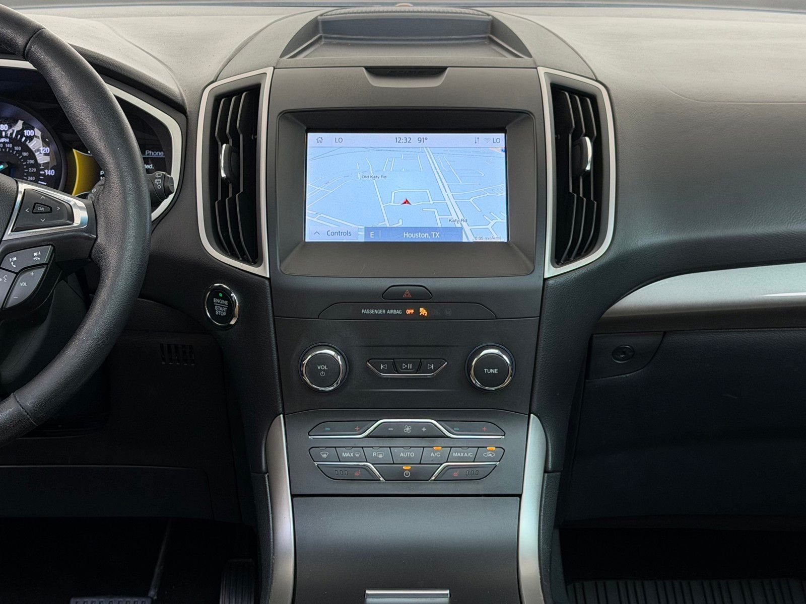 Used 2020 White Ford SEL image 5