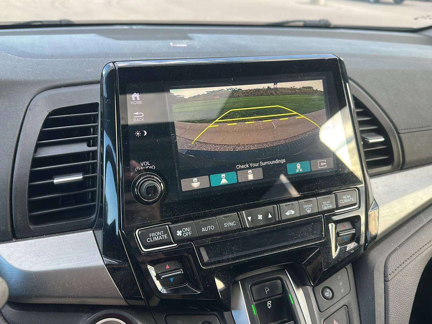 Used 2018 Pacific Pewter Metallic Honda Touring image 20