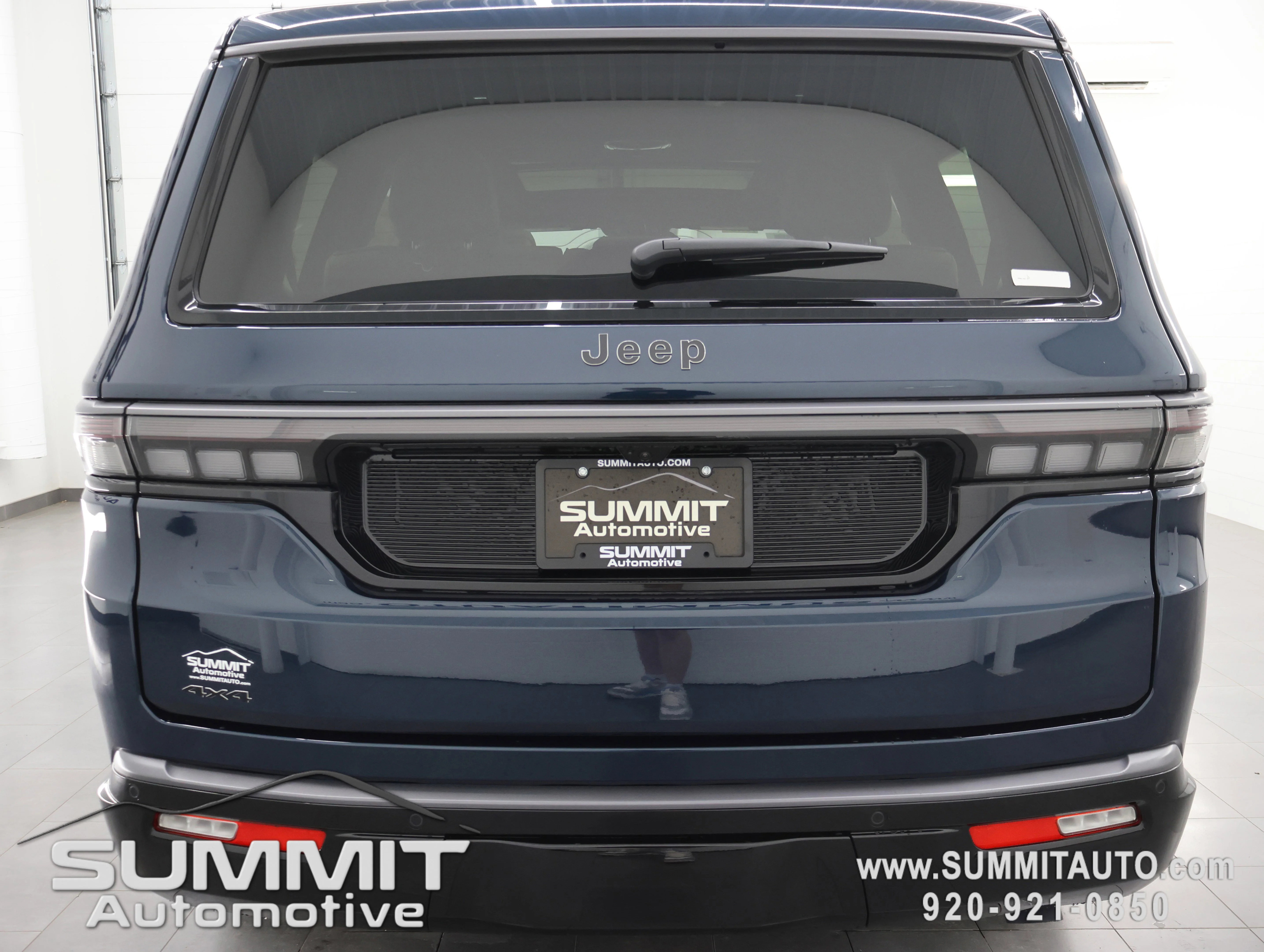 New 2026 Fathom Blue Pearl-Coat Exterior Paint (Late Availability) Jeep Limited Reserve image 30