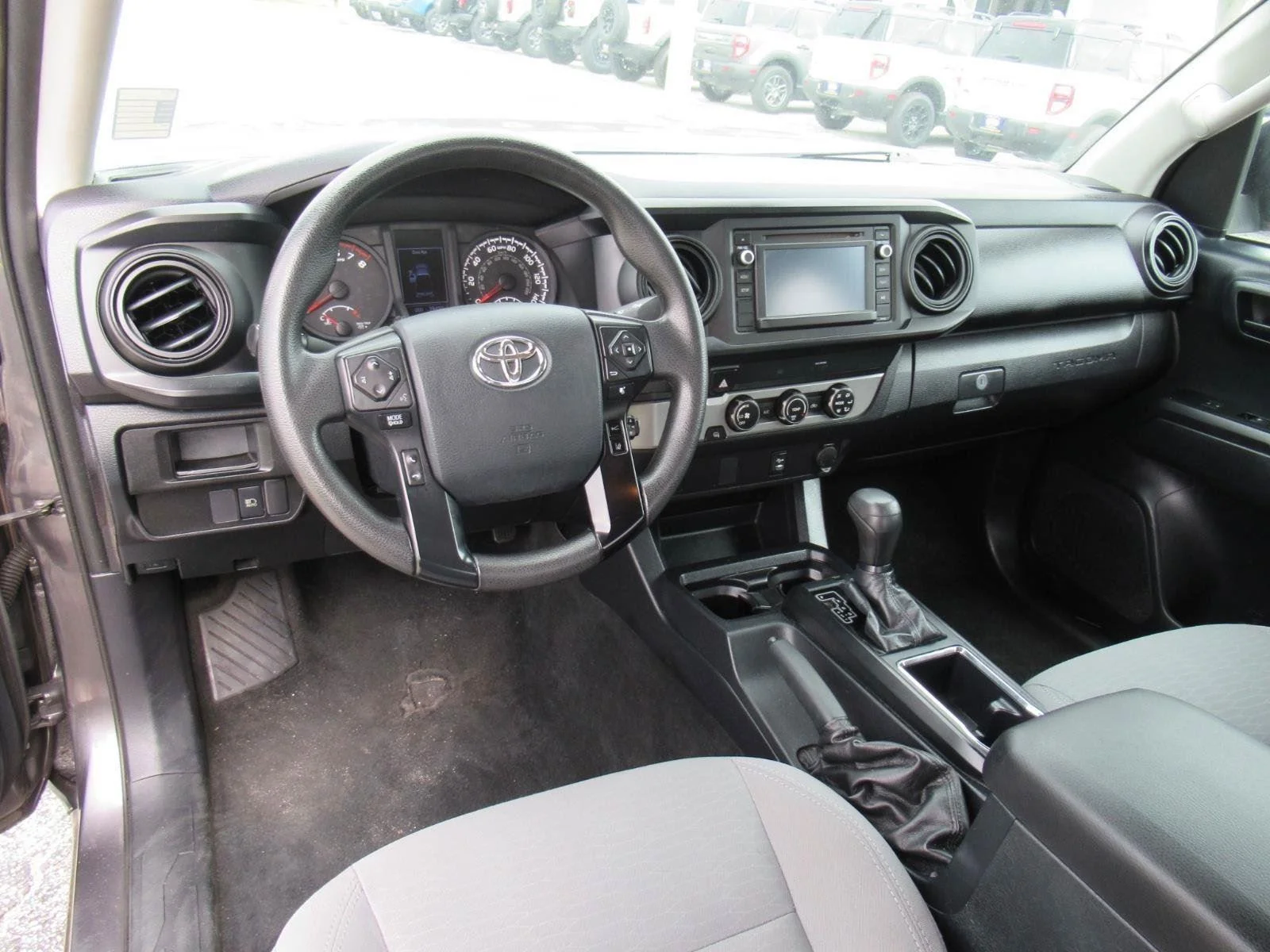 Used 2019 Silver Toyota SR image 16