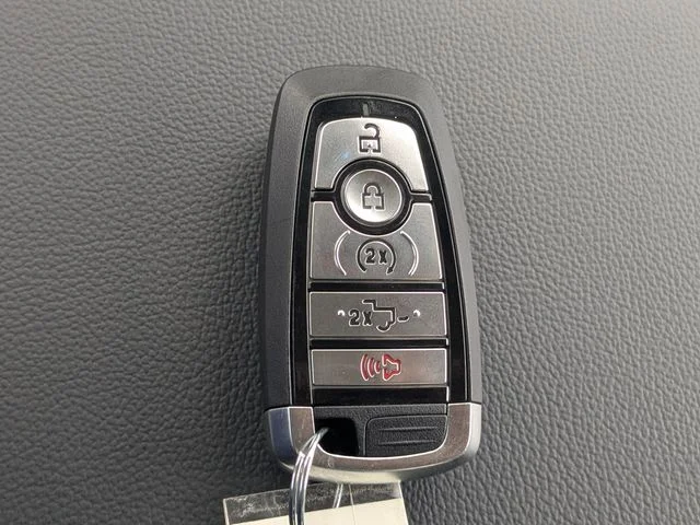 New 2026 Carbonized Gray Metallic Ford F-250® Lariat® image 31