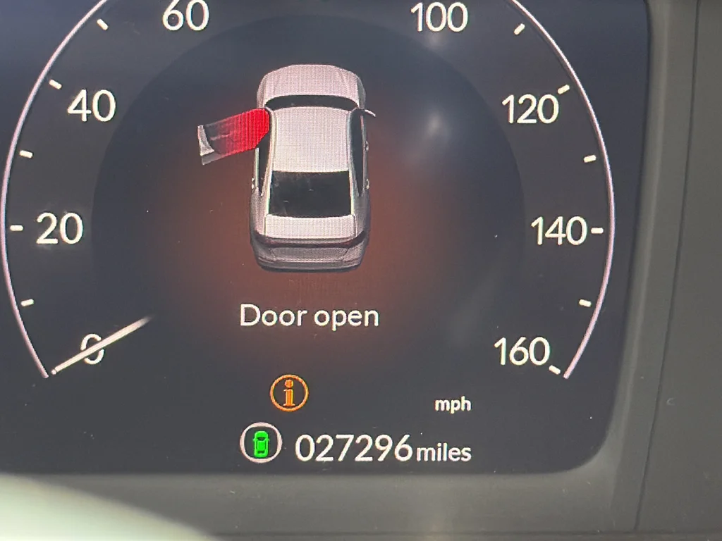 Used 2024  Honda LX image 9