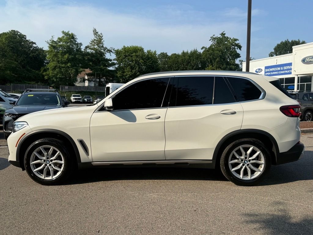 Used 2020 White BMW xDrive40i image 5