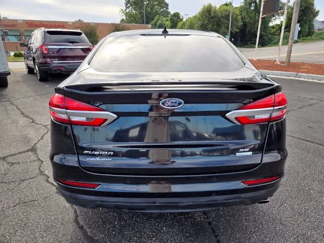 Used 2020 Black Ford SE image 7