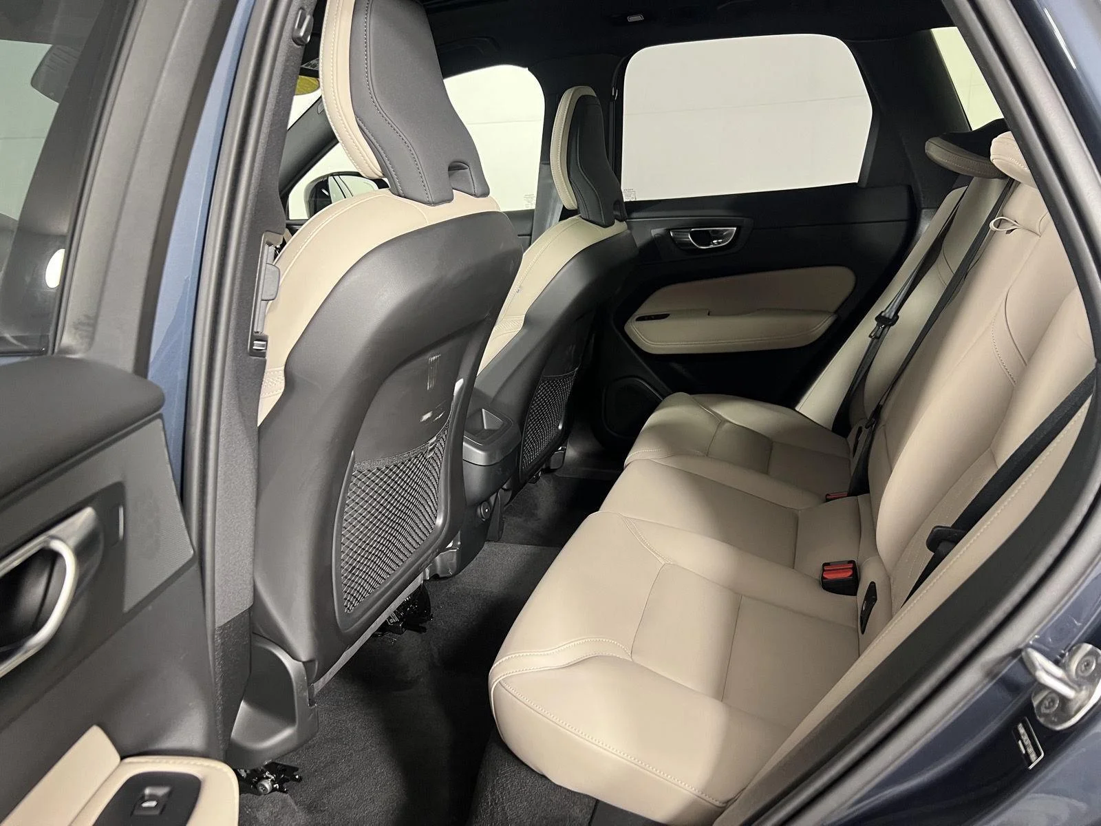 Used 2026 Denim Blue Metallic Volvo Plus image 22