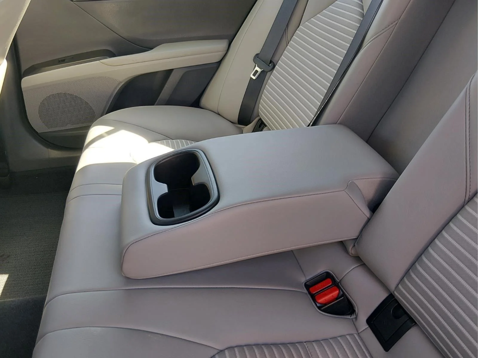 Used 2024 Celestial Silver Metallic Toyota SE image 19