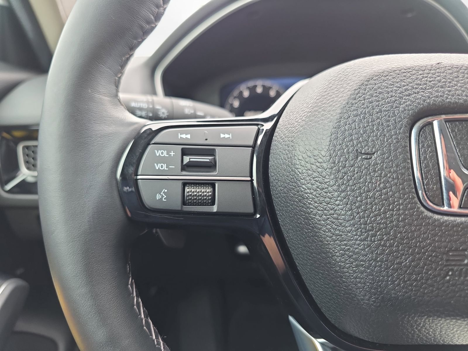 Used 2024  Honda Touring image 17