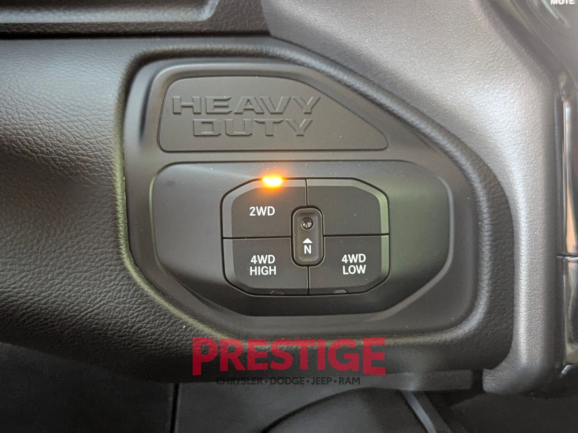 2025 RAM 3500 Laramie - Photo 17