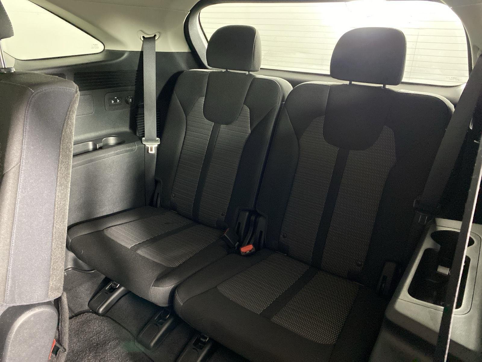 Used 2023 Gravity Gray Kia LX image 5