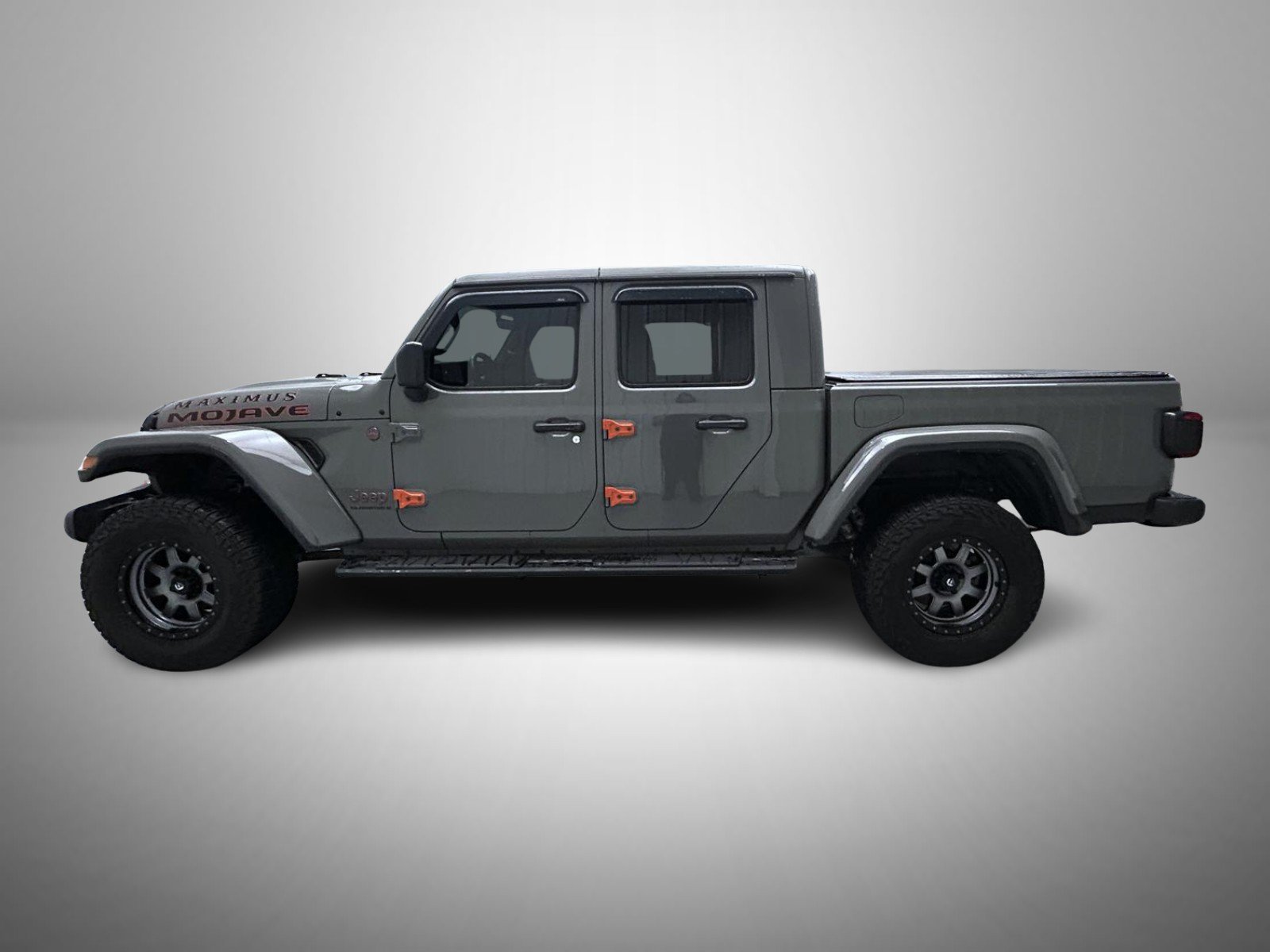 Used 2023 Gray Jeep Mojave image 8