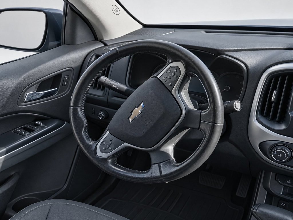 Used 2016 Gray Chevrolet LT image 18