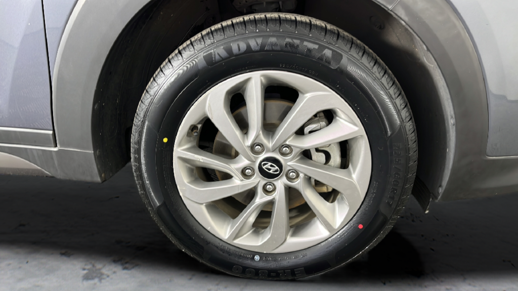 Used 2016 Grey Hyundai SE image 46