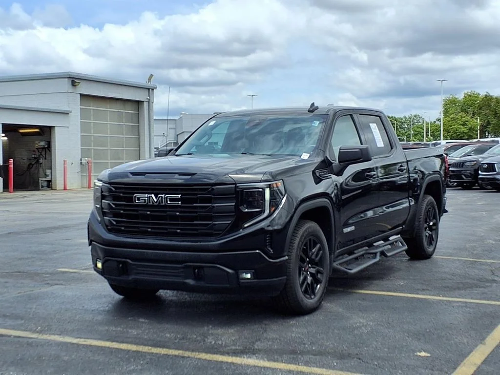 Used 2023 GMC Sierra 1500 Elevation with VIN 3GTUUCEDXPG163683 for sale in Kansas City