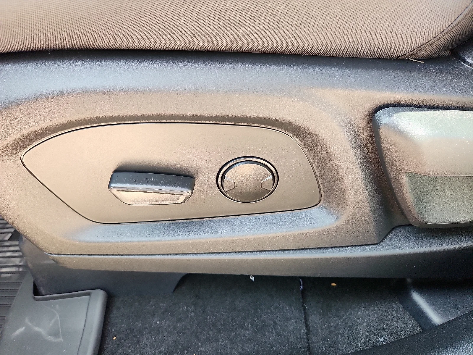 New 2026 Space White Metallic Ford Active 100A image 16