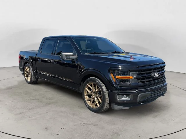 Used 2025 Black Ford XLT image 3