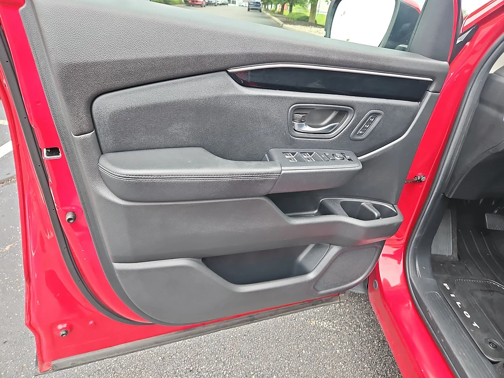 Certified Used 2025 Radiant Red Metallic II Honda Touring image 19