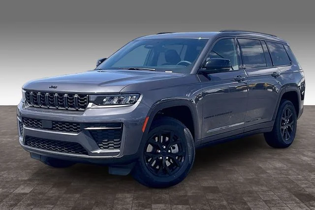 2026 Jeep Grand Cherokee L Laredo Altitude 4x4's photo