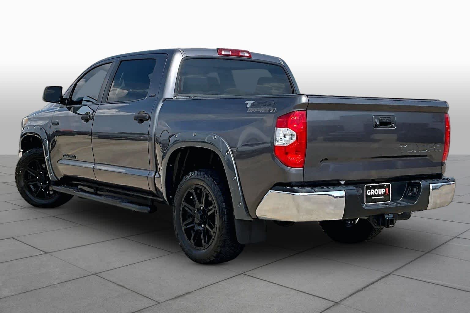 Used 2018 Magnetic Gray Metallic Toyota SR5 image 12