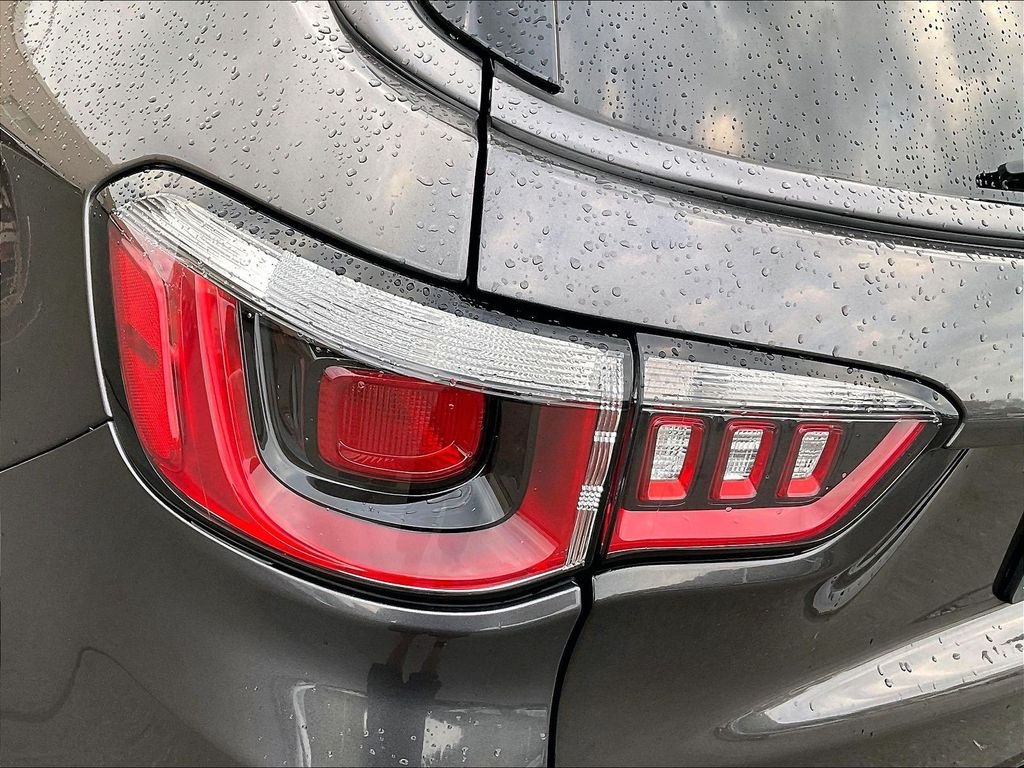 Used 2020 Granite Crystal Metallic Clearcoat Jeep Trailhawk image 33