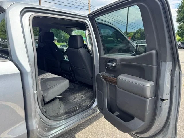 Used 2021 Gray GMC Elevation image 16
