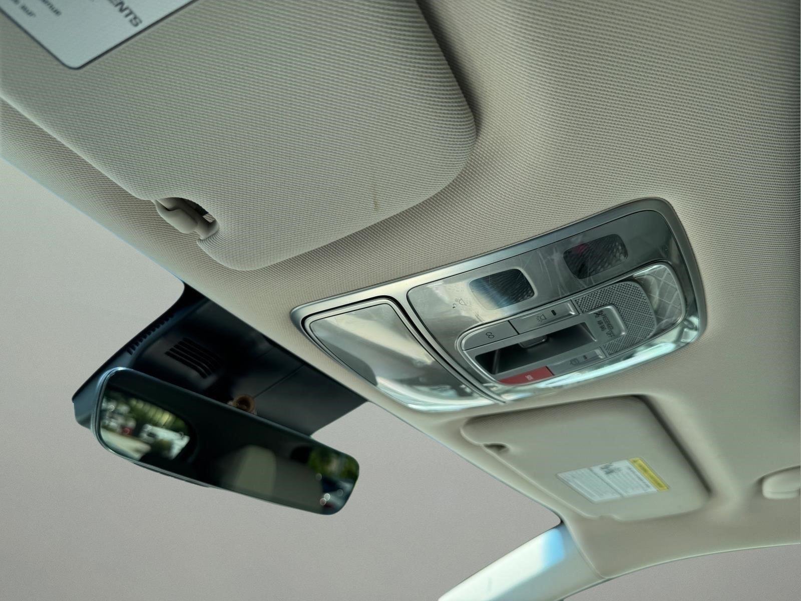 2024 GENESIS GV70 Standard - Photo 30