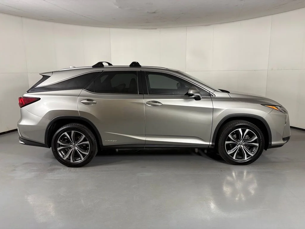 Used 2018 Silver Lexus 450hL Premium image 9