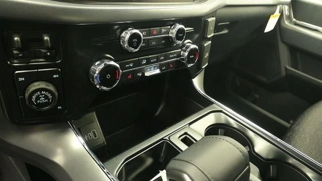 New 2026 Avalanche Ford XLT image 17