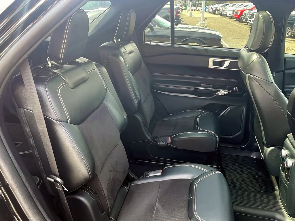 2022 Ford Explorer ST - Photo 19