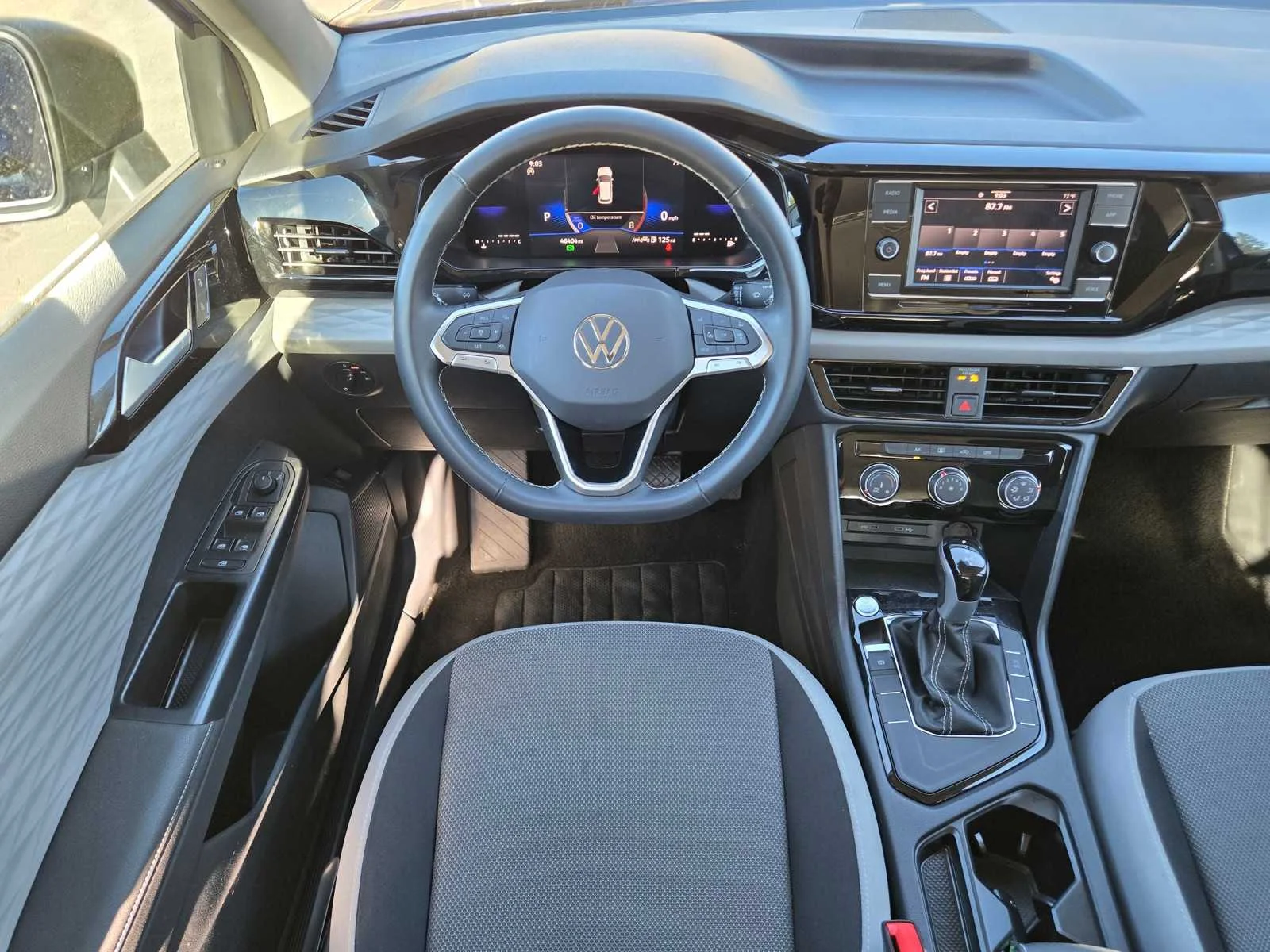 Used 2024  Volkswagen S image 9