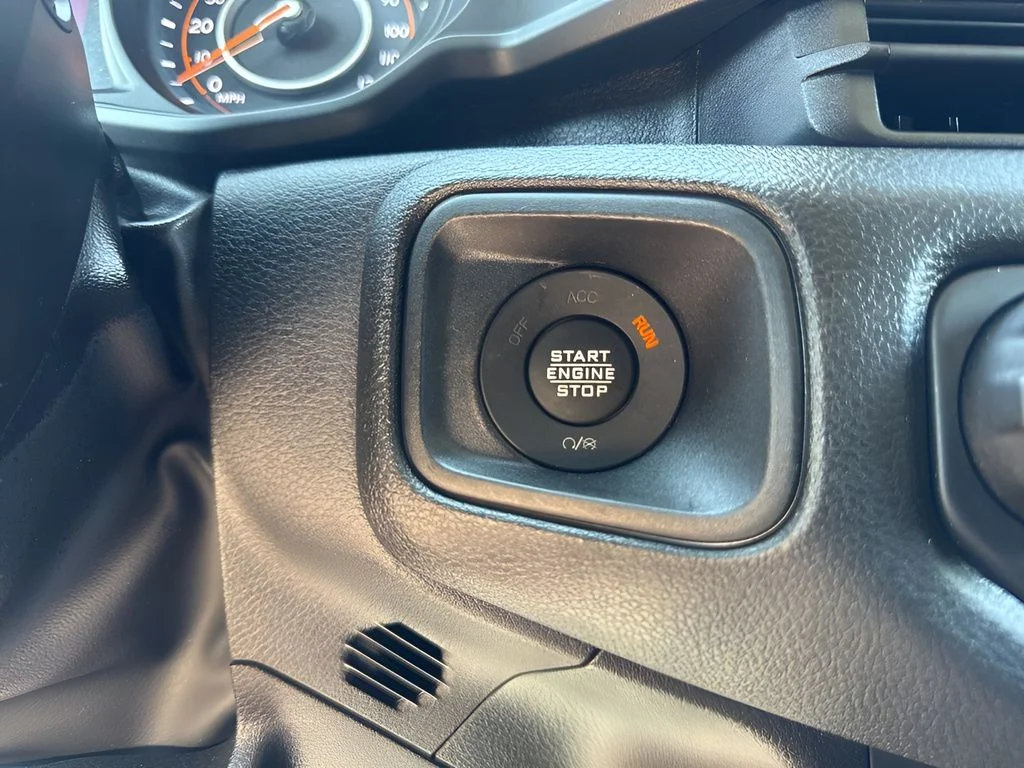 Used 2025 Gray Jeep Sport S image 23