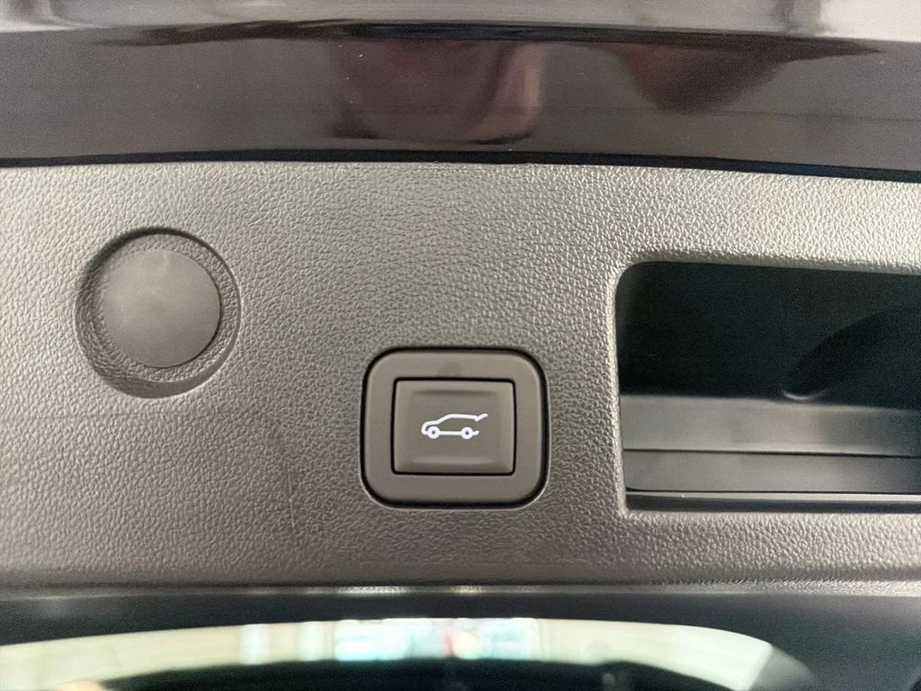 New 2027 Ebony Twilight Metallic GMC Elevation image 9