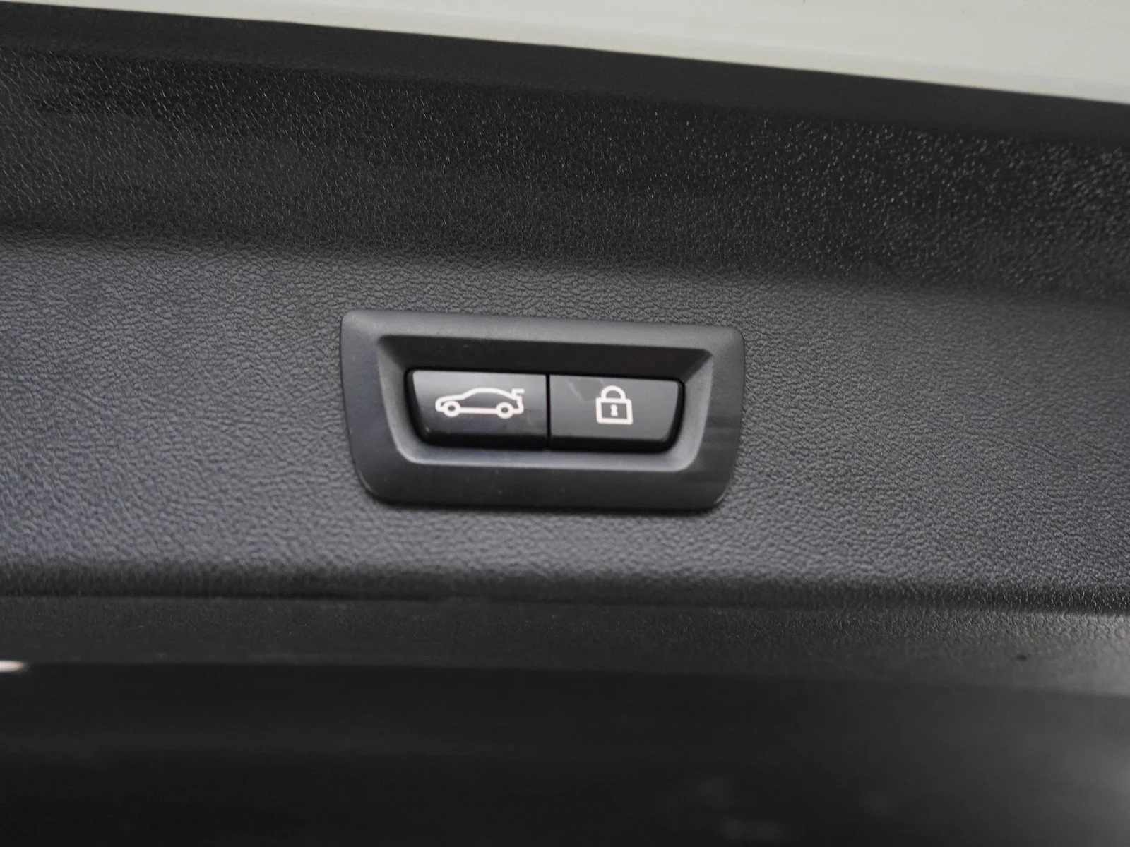 Used 2021 Alpine White BMW xDrive30i image 18