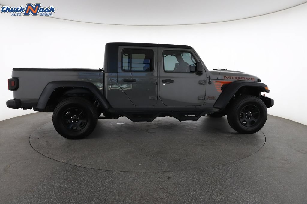 Used 2021  Jeep Mojave image 14