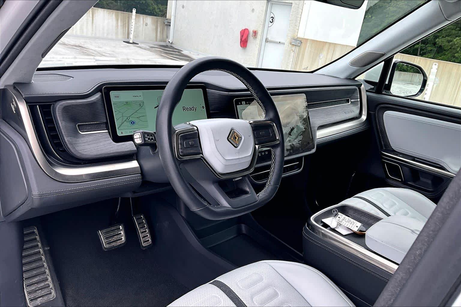 Used 2023 Glacier White Rivian Launch Edition image 16