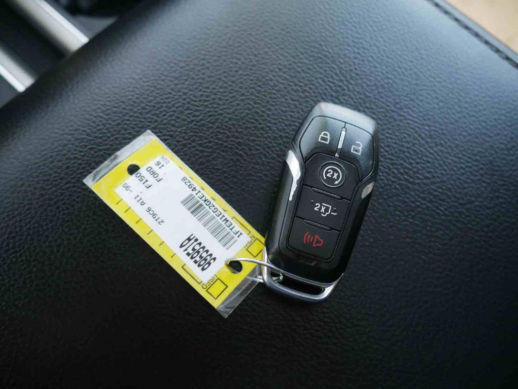 Used 2016 White Ford Lariat image 37