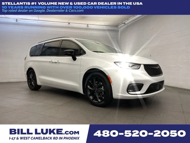 2026 Chrysler Pacifica Select
