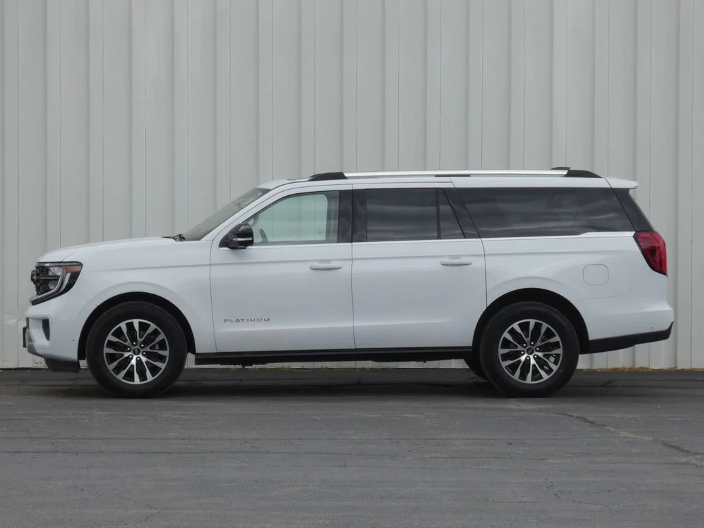Used 2025 White Ford Platinum image 57