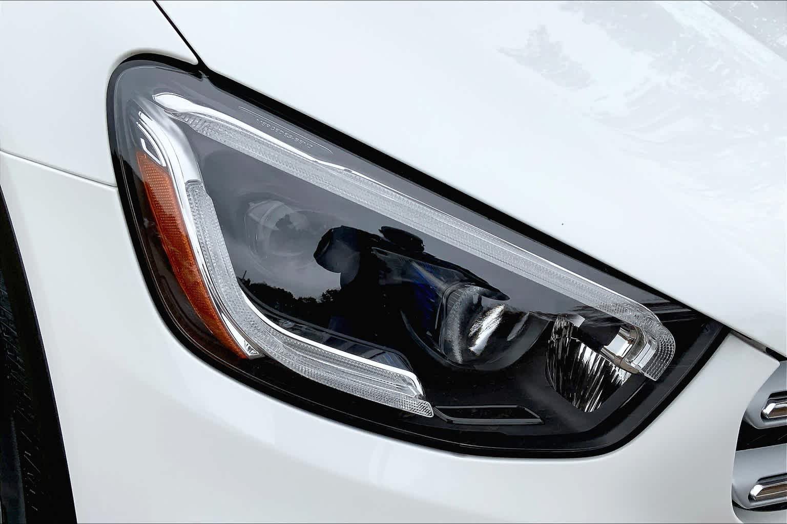 Used 2020 Polar White Mercedes-Benz GLC 300 image 25