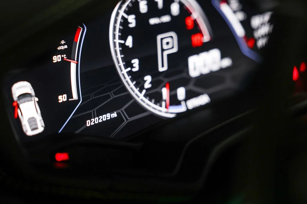 Used 2021 Green Lamborghini Base image 28