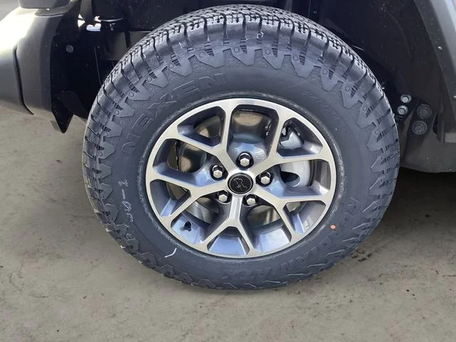 New 2026 Granite Crystal Metallic Clearcoat Jeep 4-DOOR SPORT S image 15