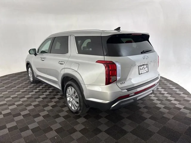 Used 2023 Silver Hyundai SEL image 9