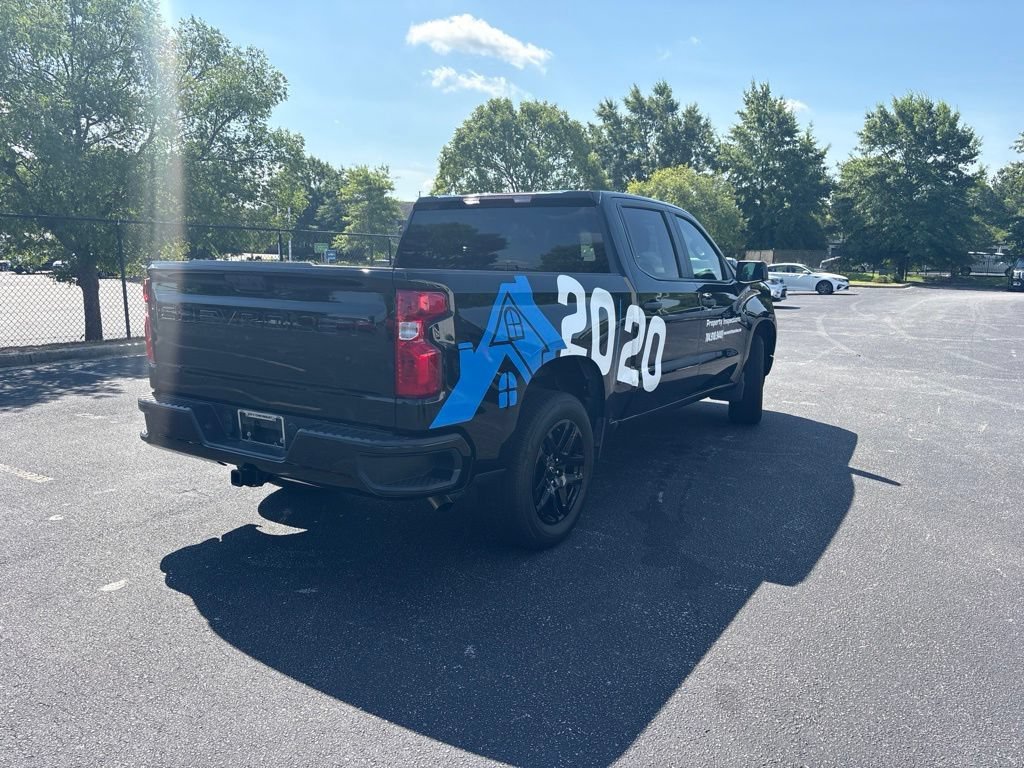 Used 2025 Black Chevrolet Custom image 3