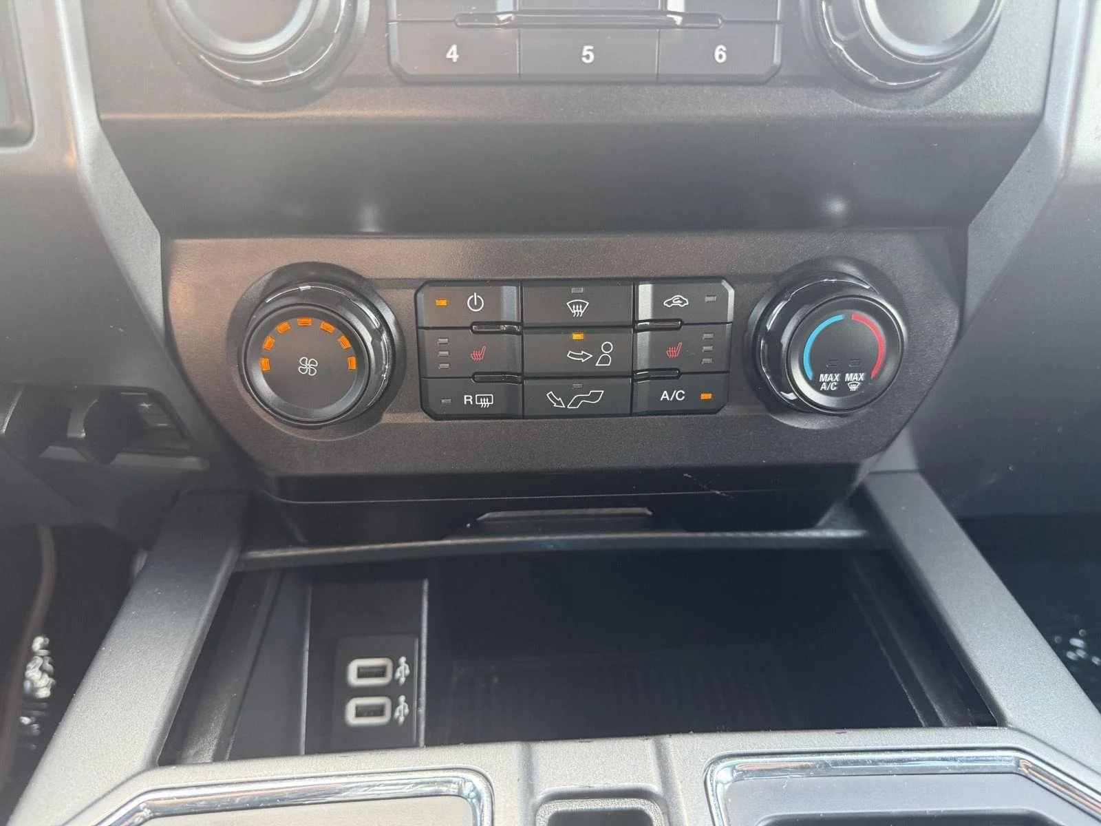 Used 2020 Agate Black Ford XLT image 16