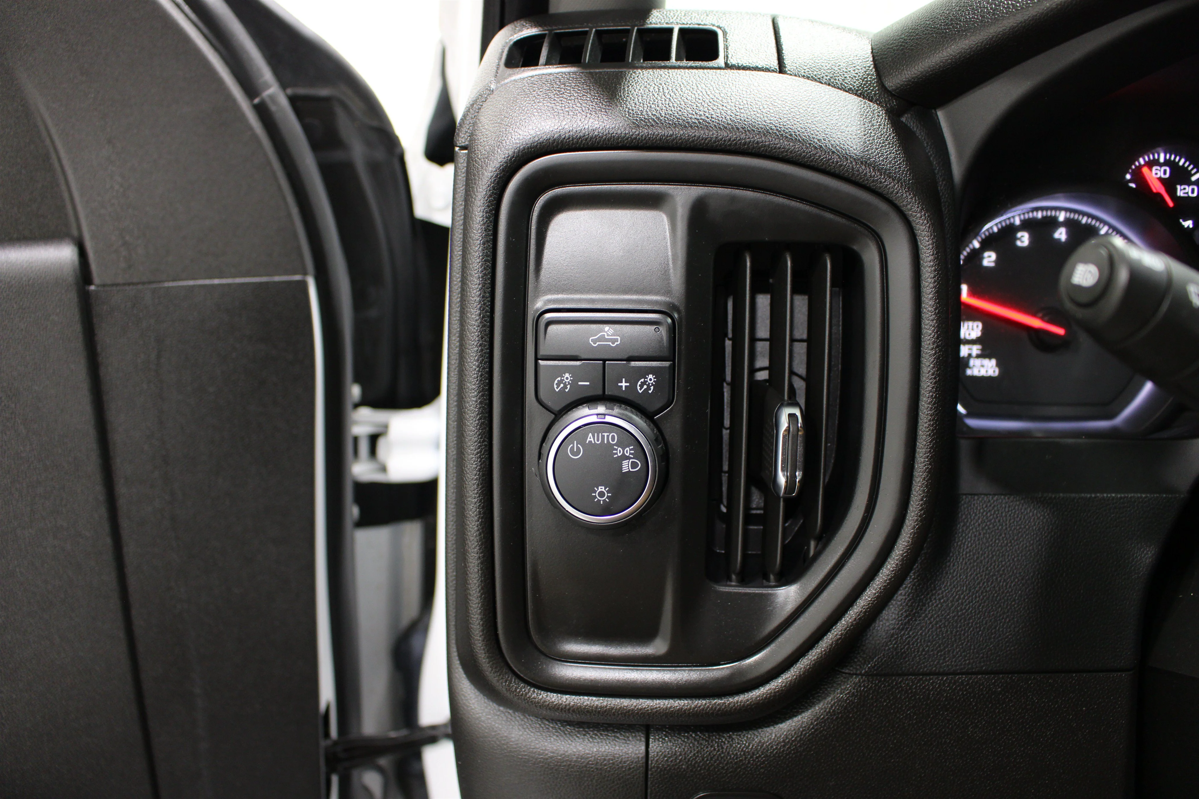 Used 2024 Summit White Chevrolet Custom image 9
